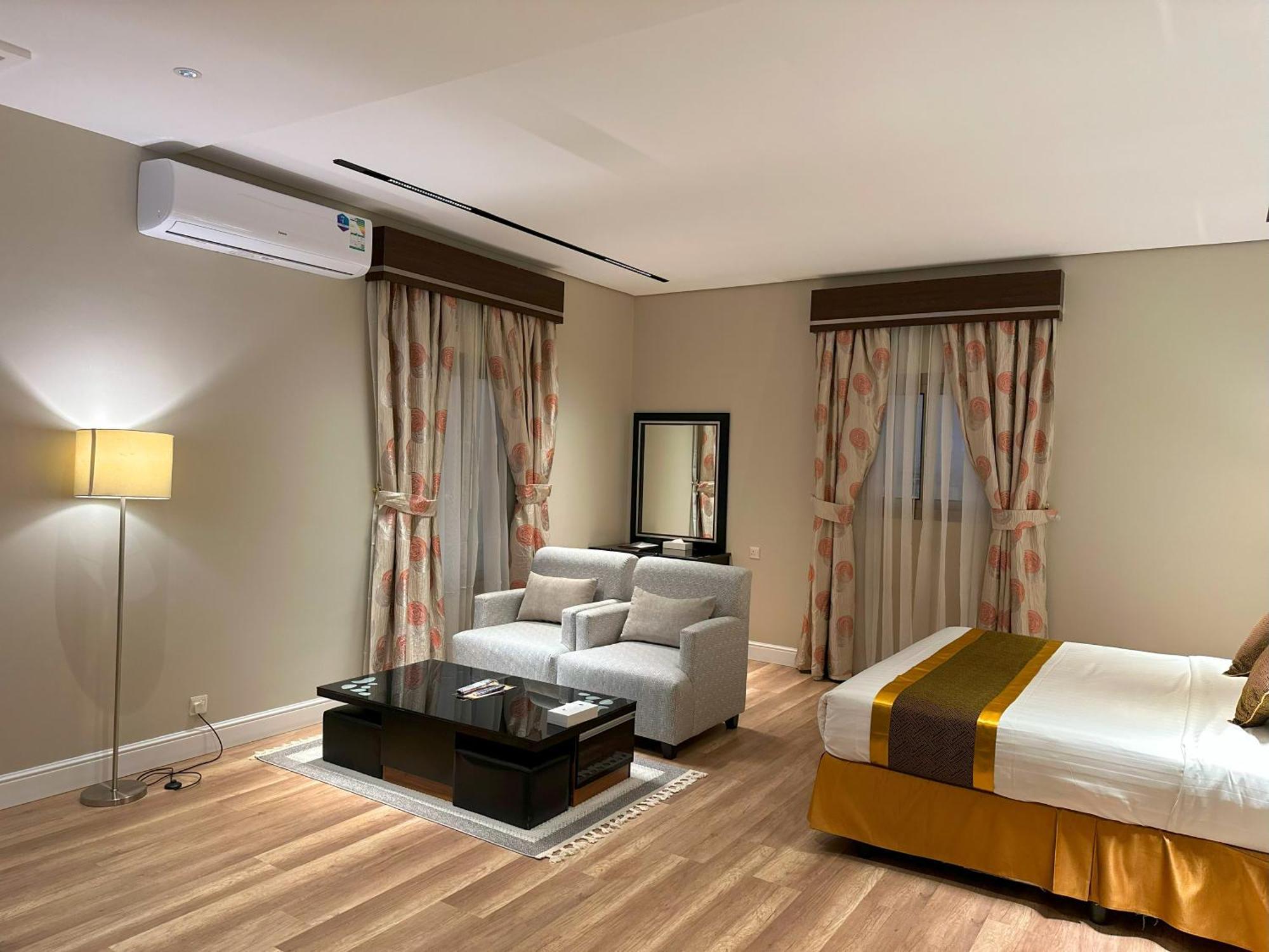 Nelover Hotel Hafar Hafar Al-Batin Ngoại thất bức ảnh